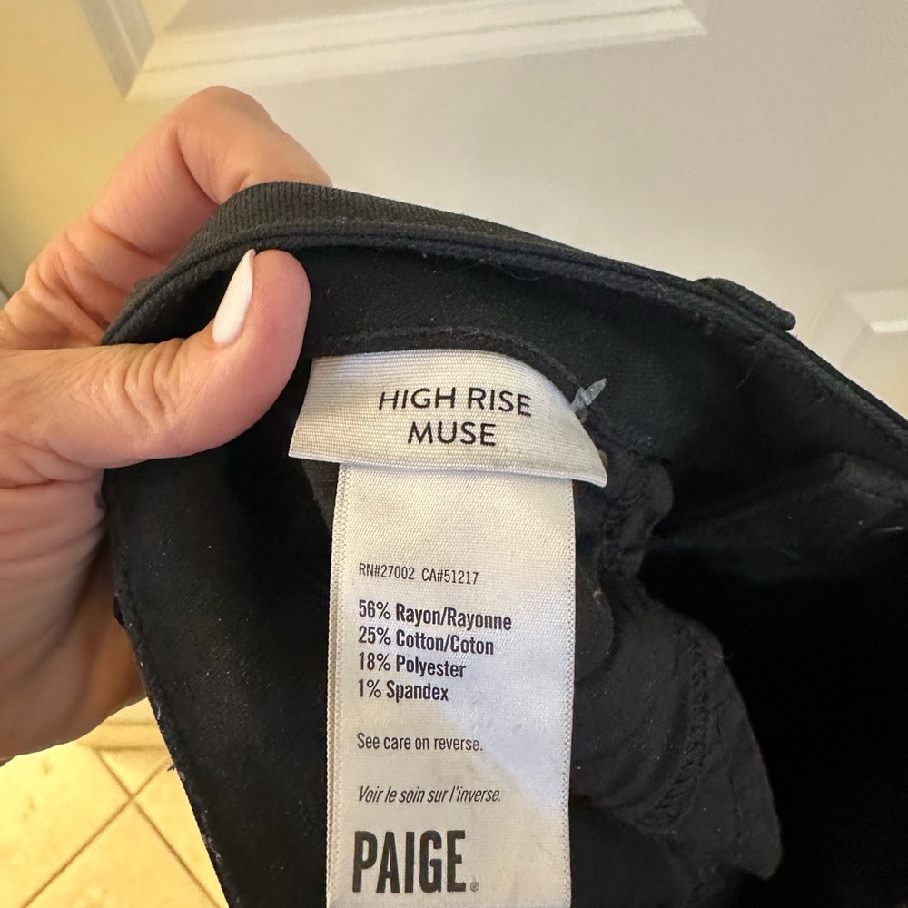 Paige High Rise Muse Coated Jeans in Black Size 26